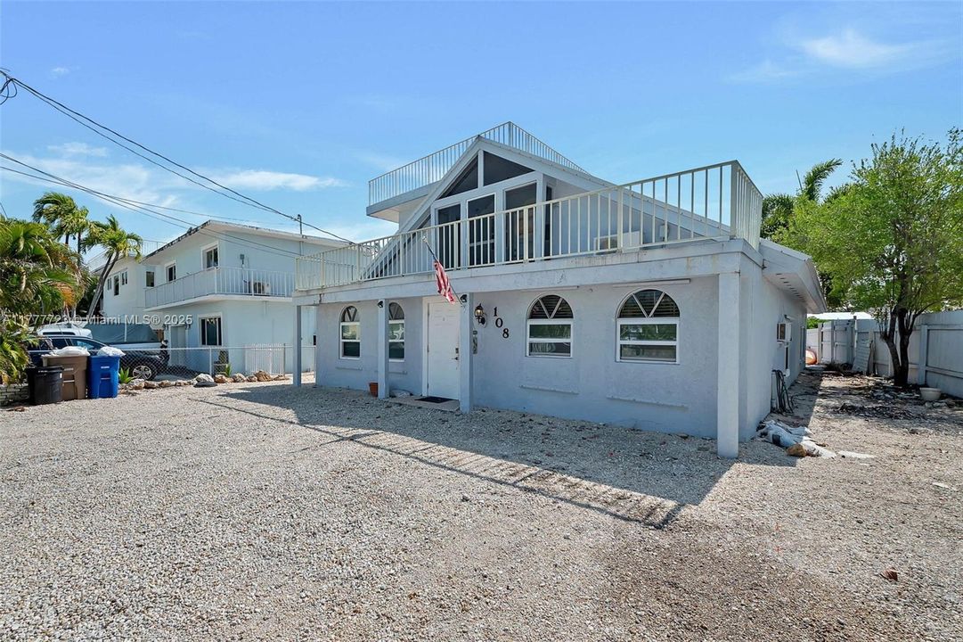 Recently Sold: $1,099,000 (3 beds, 3 baths, 2380 Square Feet)