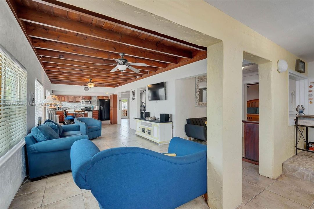 Recently Sold: $1,099,000 (3 beds, 3 baths, 2380 Square Feet)