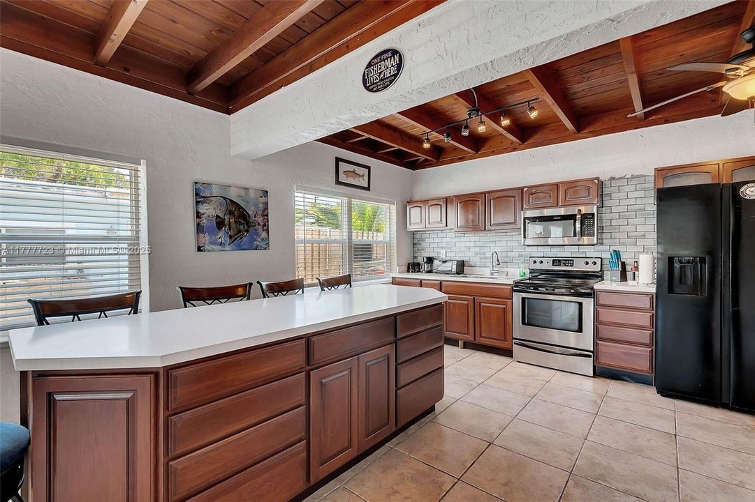 Recently Sold: $1,099,000 (3 beds, 3 baths, 2380 Square Feet)