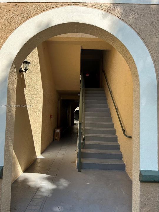 最近租的: $2,800 (3 贝兹, 2 浴室, 1160 平方英尺)