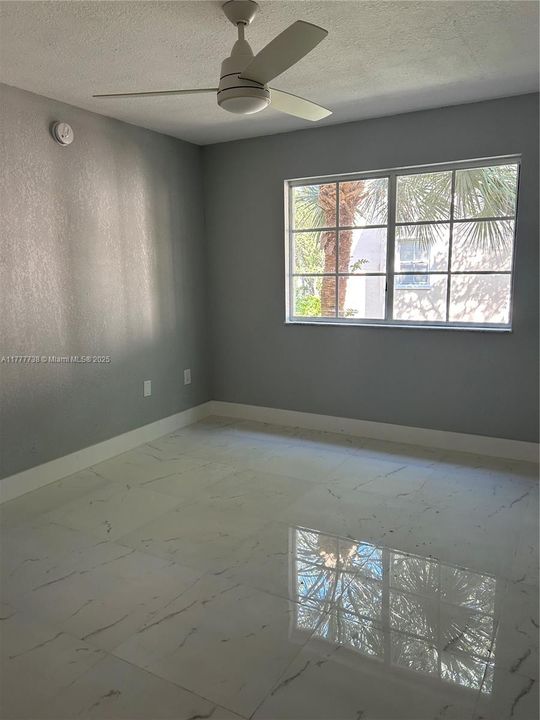 最近租的: $2,800 (3 贝兹, 2 浴室, 1160 平方英尺)