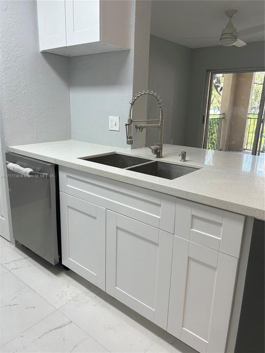 最近租的: $2,800 (3 贝兹, 2 浴室, 1160 平方英尺)