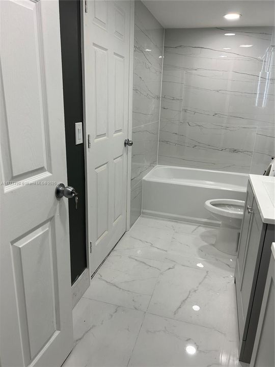 最近租的: $2,800 (3 贝兹, 2 浴室, 1160 平方英尺)