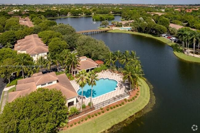 最近租的: $2,800 (3 贝兹, 2 浴室, 1160 平方英尺)