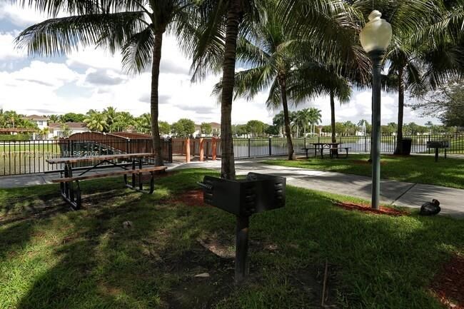 最近租的: $2,800 (3 贝兹, 2 浴室, 1160 平方英尺)