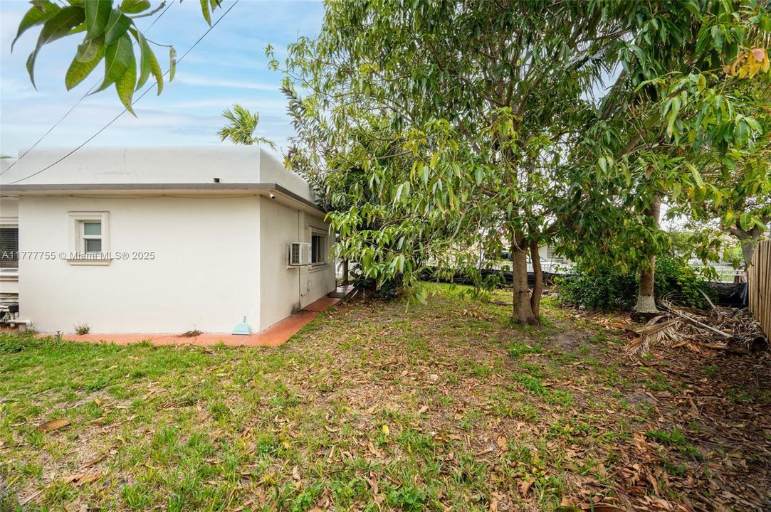 Activo con contrato: $499,000 (5 camas, 4 baños, 1857 Pies cuadrados)