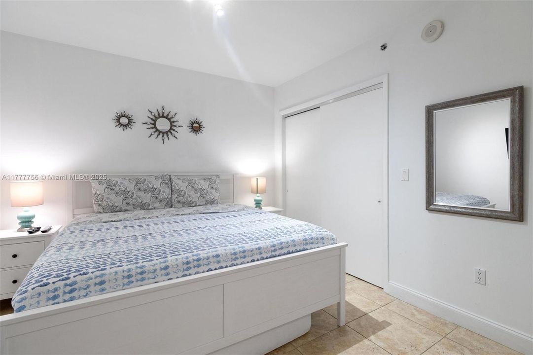 待售: $690,000 (1 贝兹, 1 浴室, 844 平方英尺)