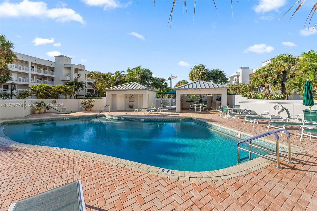 Recently Rented: $3,500 (2 beds, 2 baths, 1366 Square Feet)