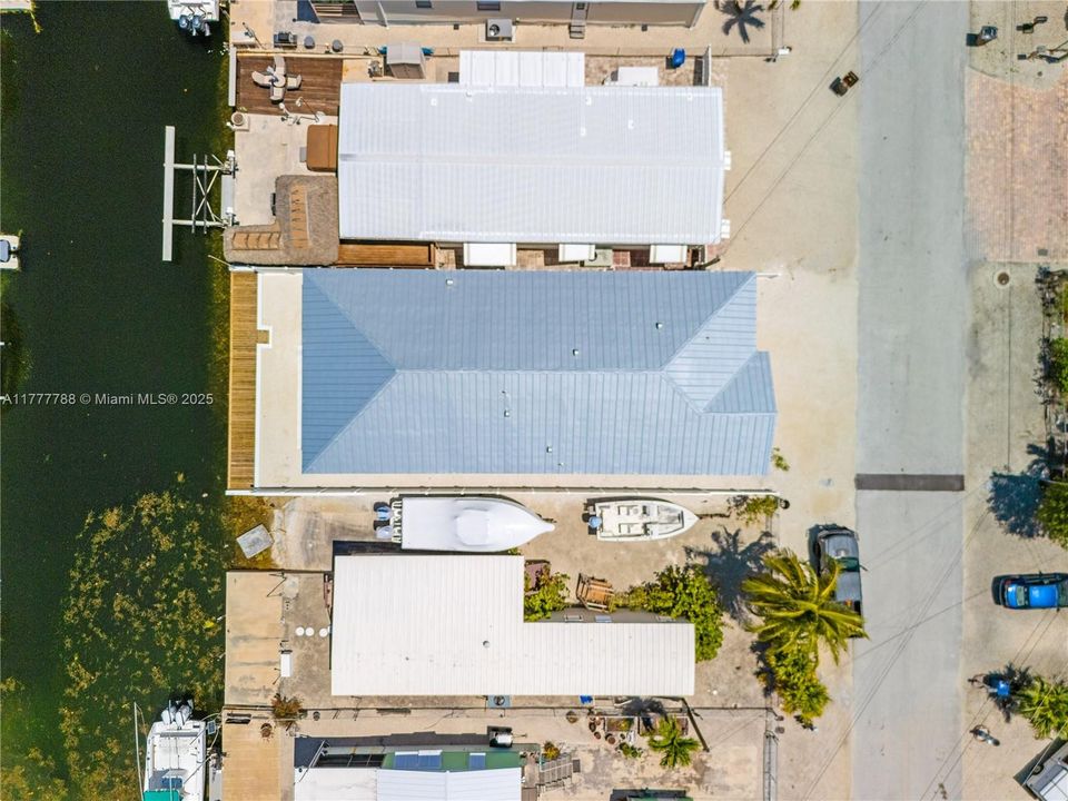 Recently Sold: $1,799,000 (4 beds, 3 baths, 2081 Square Feet)