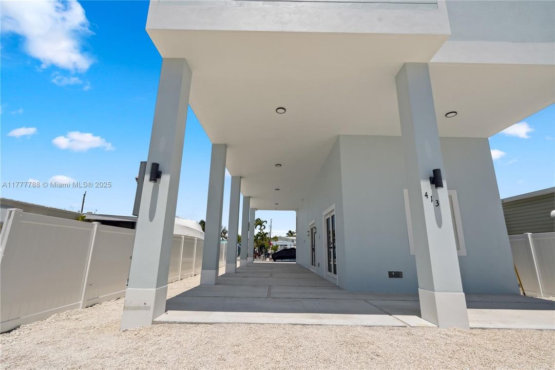 Recently Sold: $1,799,000 (4 beds, 3 baths, 2081 Square Feet)