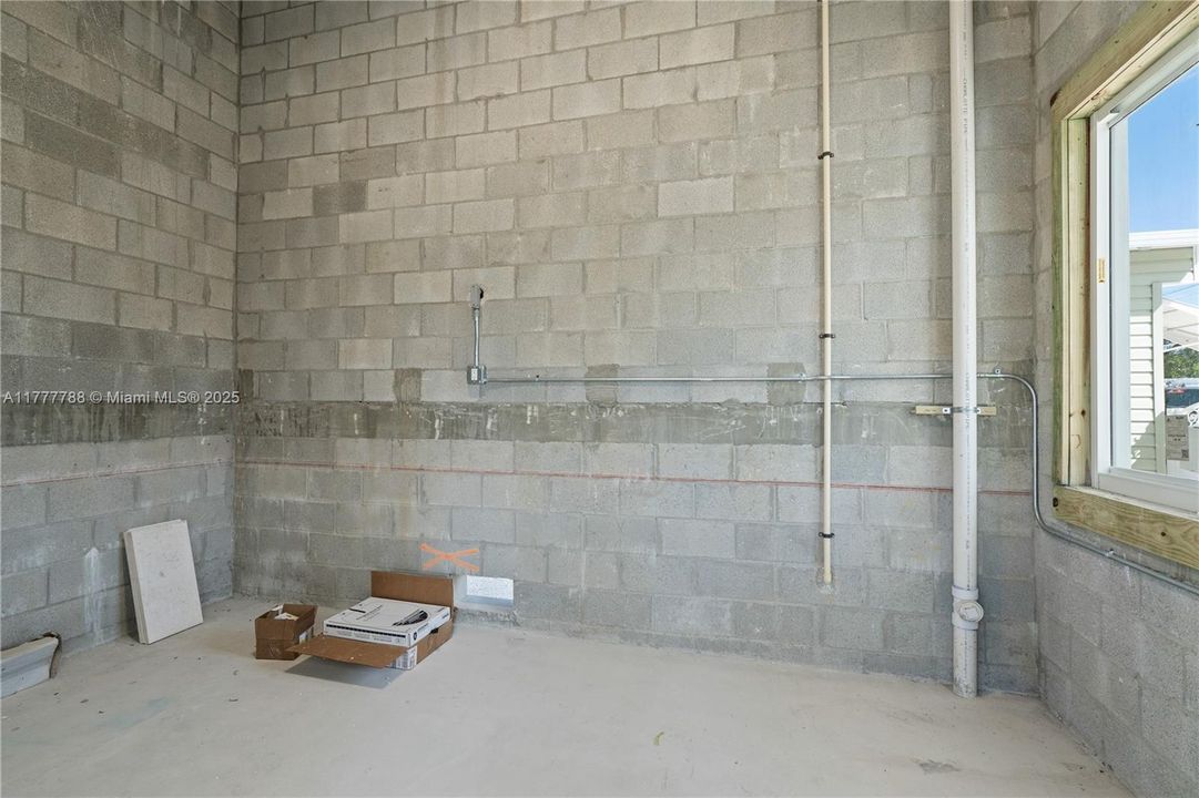 Recently Sold: $1,799,000 (4 beds, 3 baths, 2081 Square Feet)