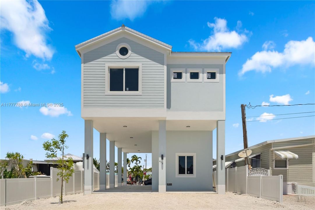 Recently Sold: $1,799,000 (4 beds, 3 baths, 2081 Square Feet)