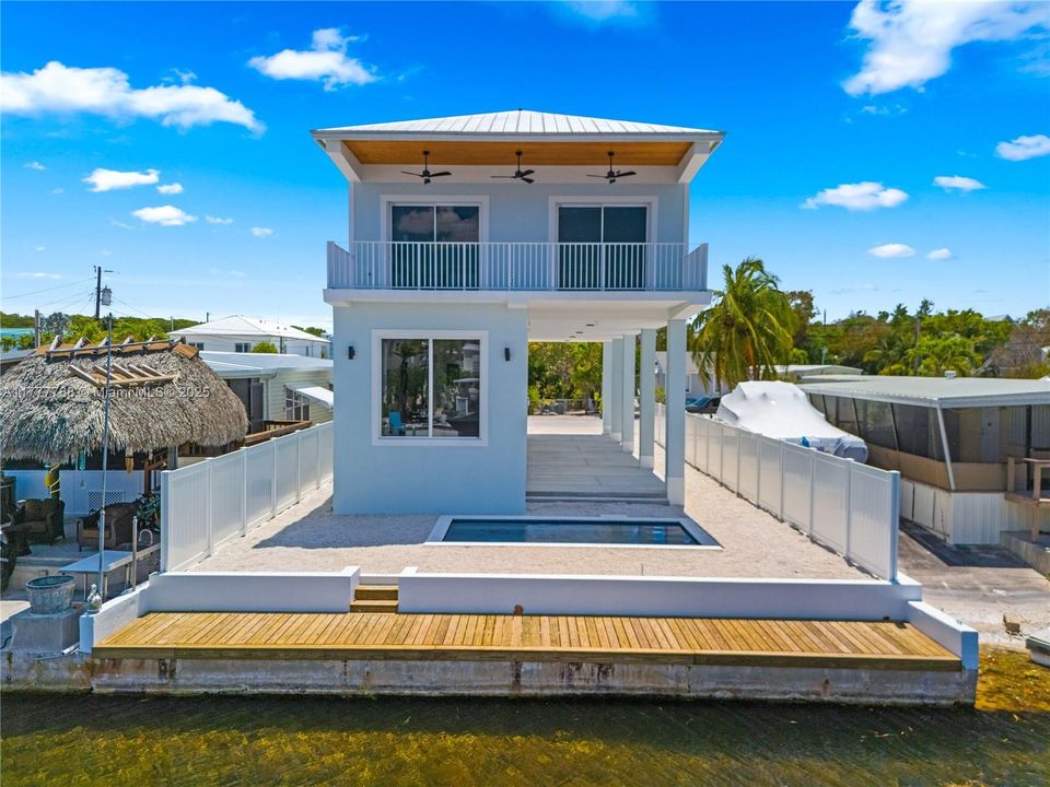 Recently Sold: $1,799,000 (4 beds, 3 baths, 2081 Square Feet)