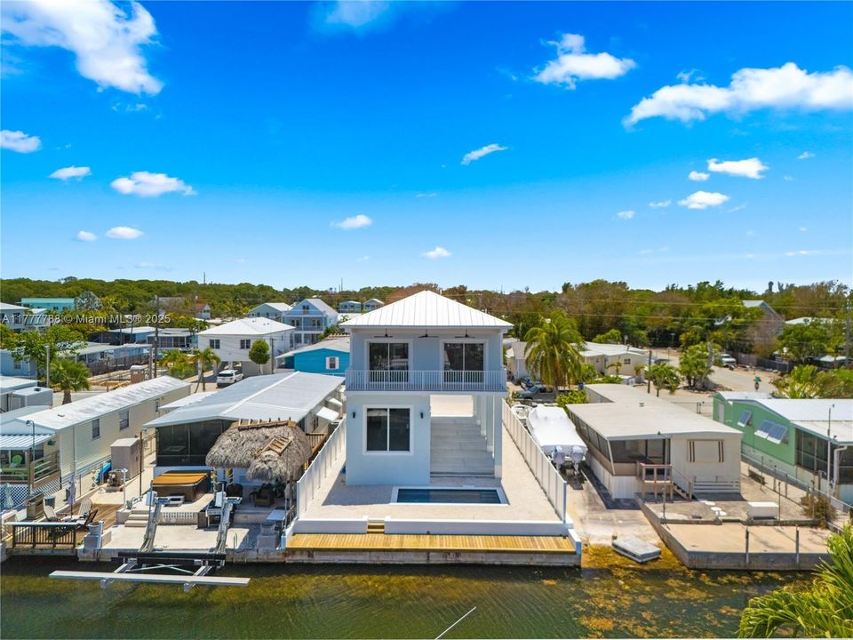 Recently Sold: $1,799,000 (4 beds, 3 baths, 2081 Square Feet)