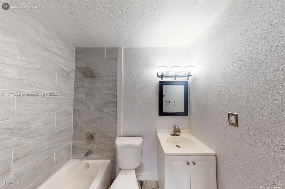 待售: $230,000 (2 贝兹, 1 浴室, 858 平方英尺)