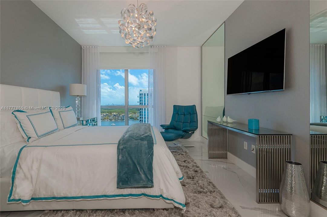 For Sale: $1,989,995 (3 beds, 3 baths, 2219 Square Feet)