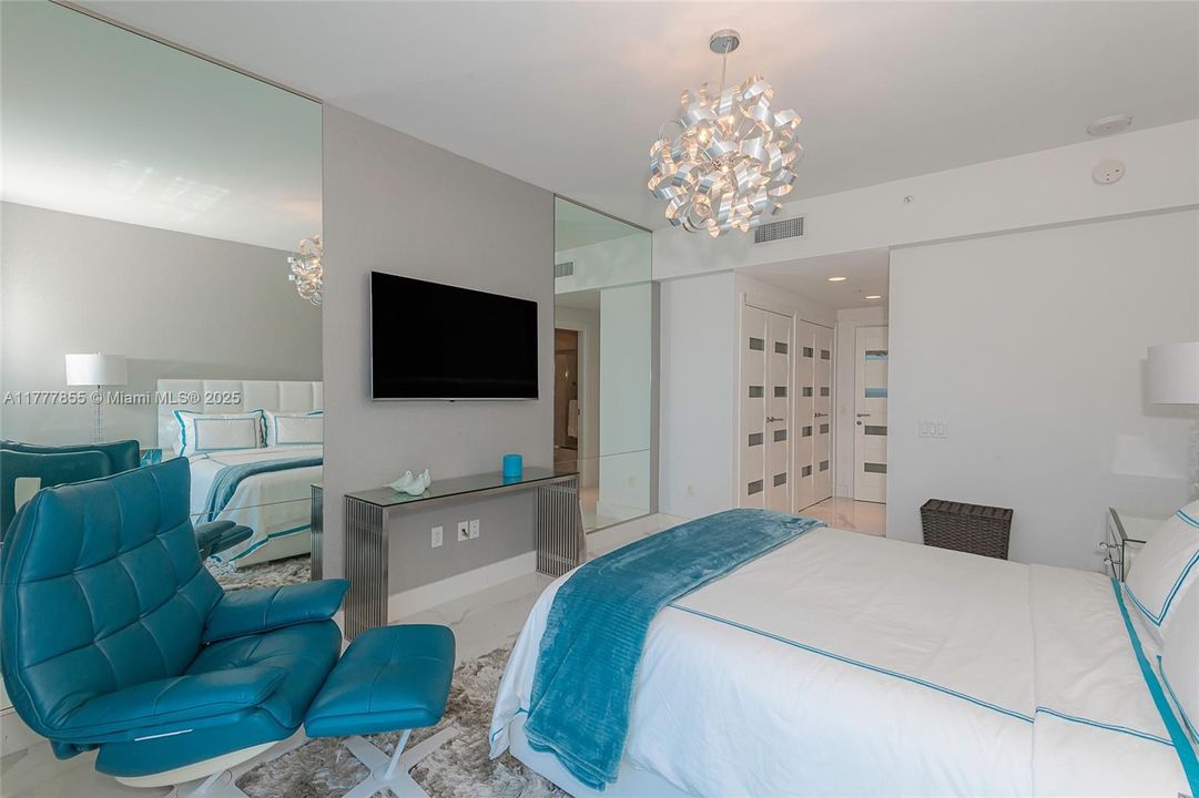 For Sale: $1,989,995 (3 beds, 3 baths, 2219 Square Feet)