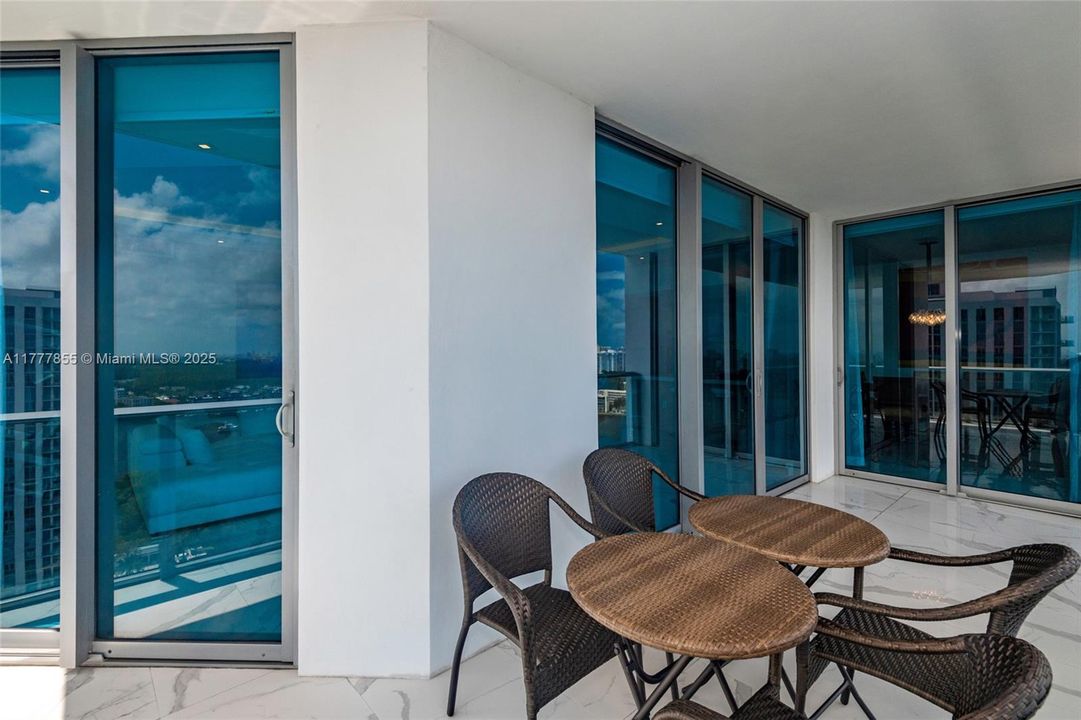 For Sale: $1,989,995 (3 beds, 3 baths, 2219 Square Feet)