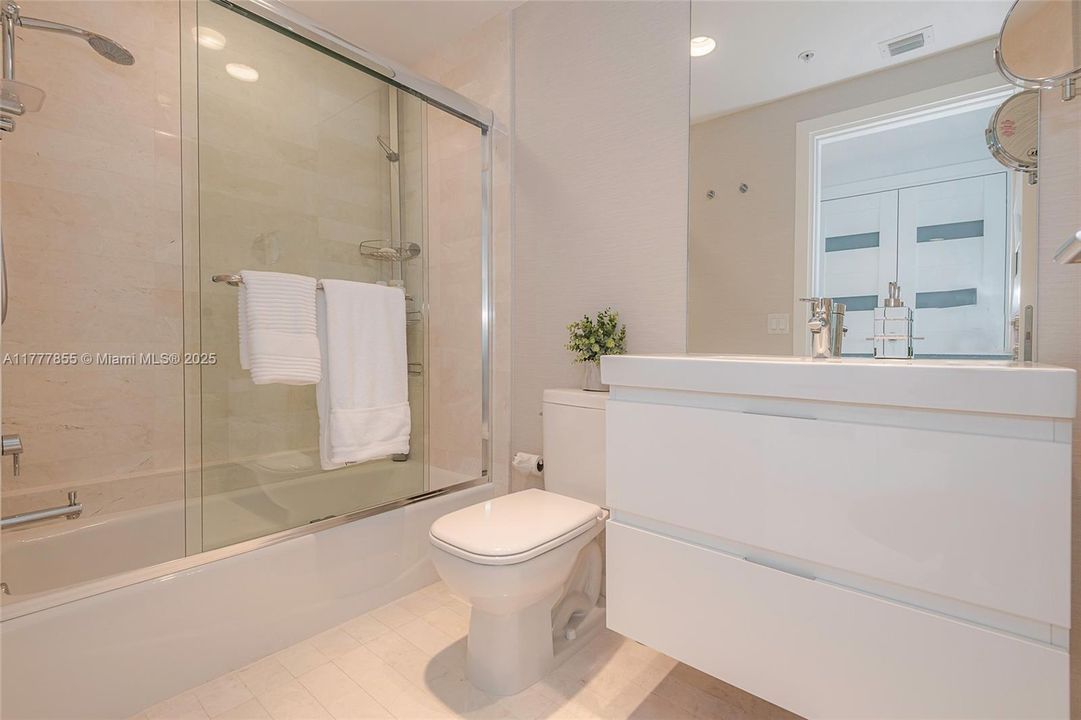 For Sale: $1,989,995 (3 beds, 3 baths, 2219 Square Feet)