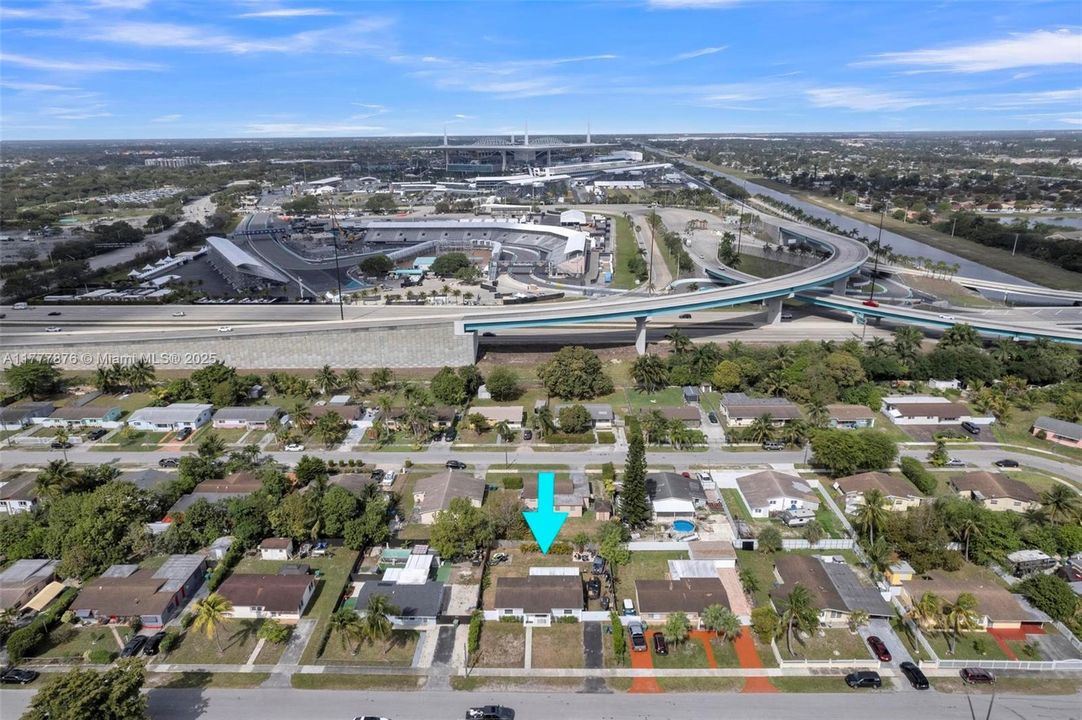 Recently Sold: $465,000 (3 beds, 2 baths, 1056 Square Feet)