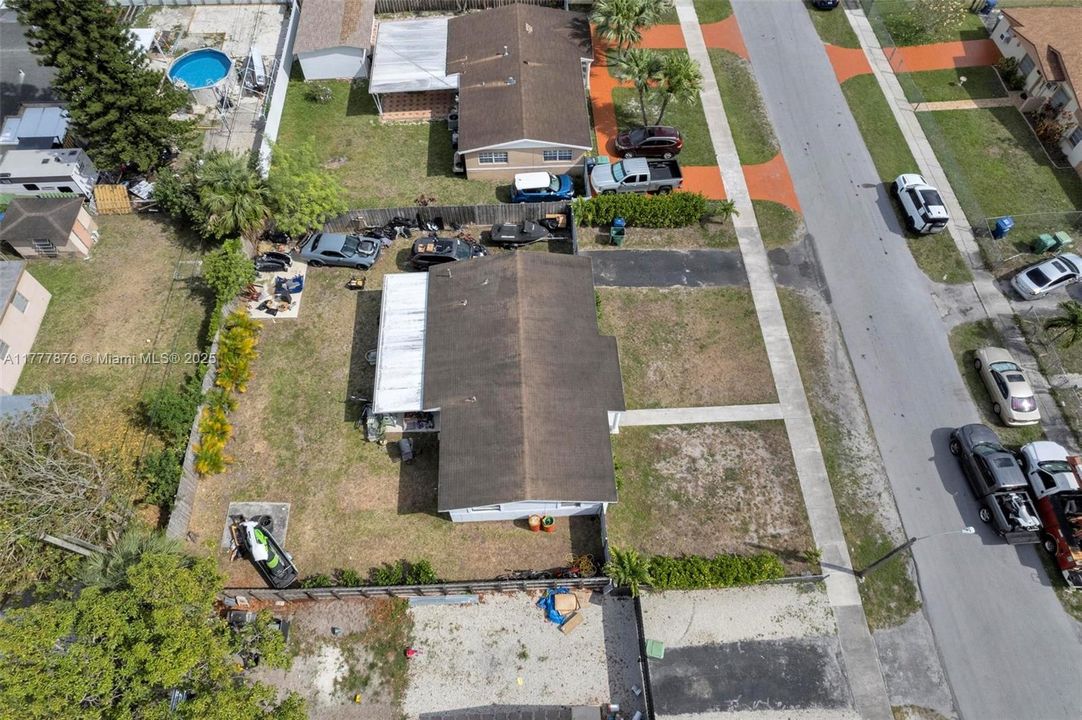 Recently Sold: $465,000 (3 beds, 2 baths, 1056 Square Feet)