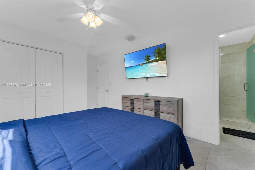 Recently Sold: $465,000 (3 beds, 2 baths, 1056 Square Feet)