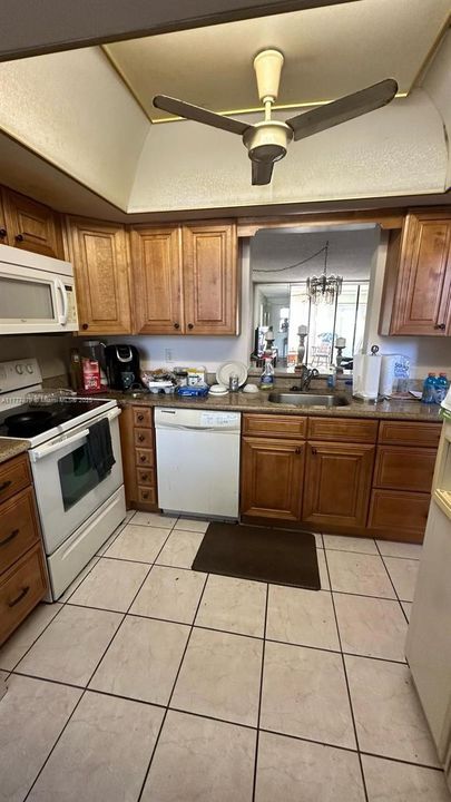 Recently Sold: $135,000 (2 beds, 2 baths, 1000 Square Feet)