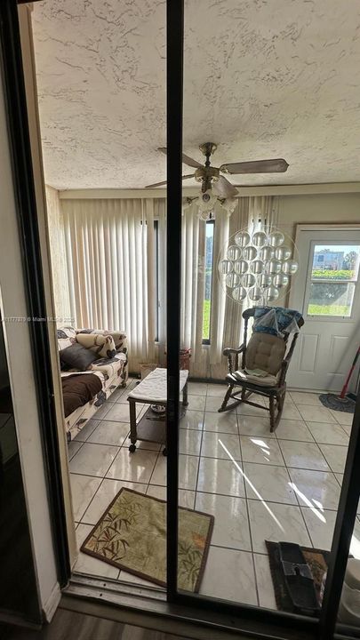 Recently Sold: $135,000 (2 beds, 2 baths, 1000 Square Feet)