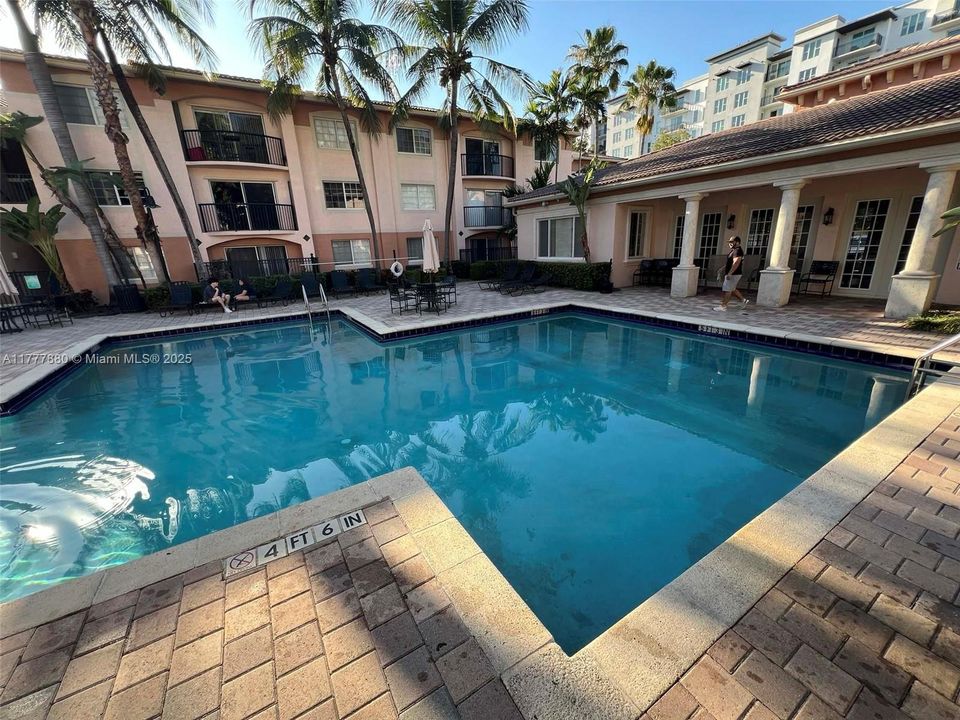 En Venta: $434,000 (2 camas, 2 baños, 1054 Pies cuadrados)