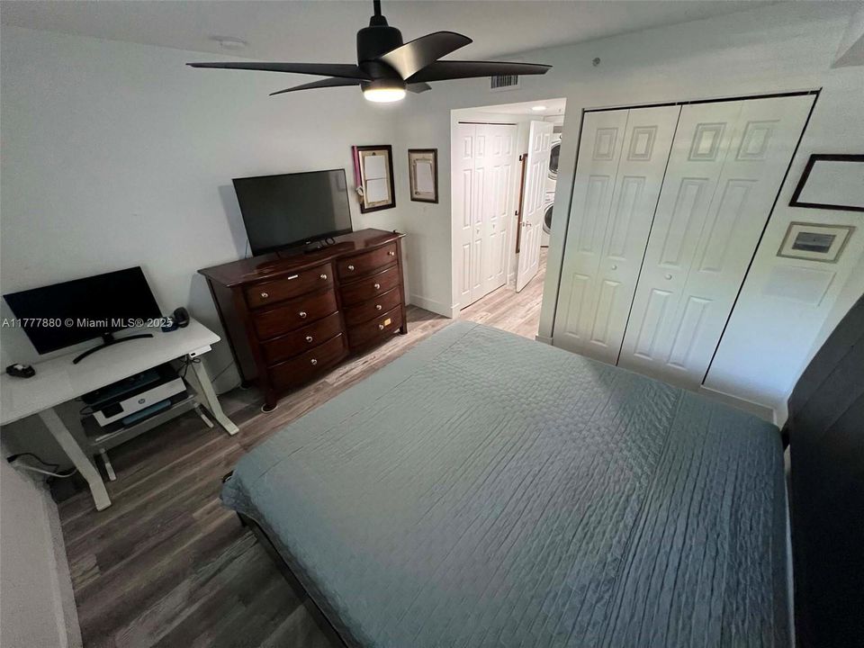 En Venta: $434,000 (2 camas, 2 baños, 1054 Pies cuadrados)