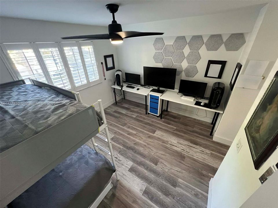 En Venta: $434,000 (2 camas, 2 baños, 1054 Pies cuadrados)