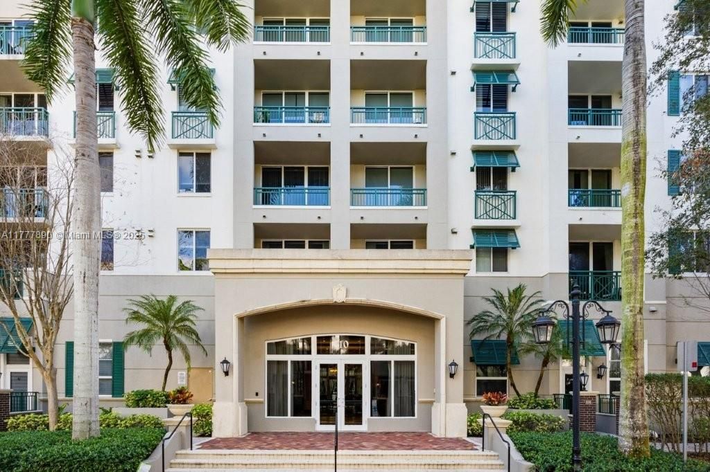 Recently Rented: $2,750 (2 beds, 2 baths, 1144 Square Feet)