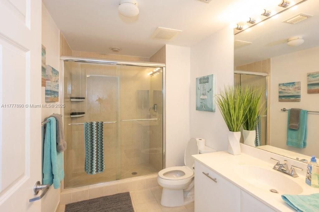 Recently Rented: $2,750 (2 beds, 2 baths, 1144 Square Feet)