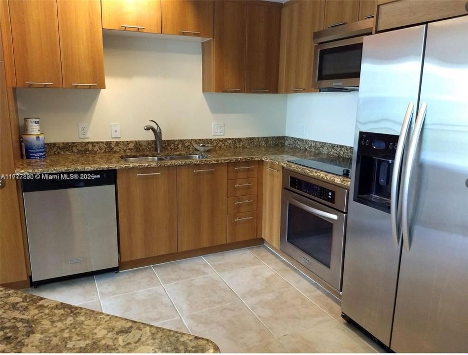 Recently Rented: $2,750 (2 beds, 2 baths, 1144 Square Feet)
