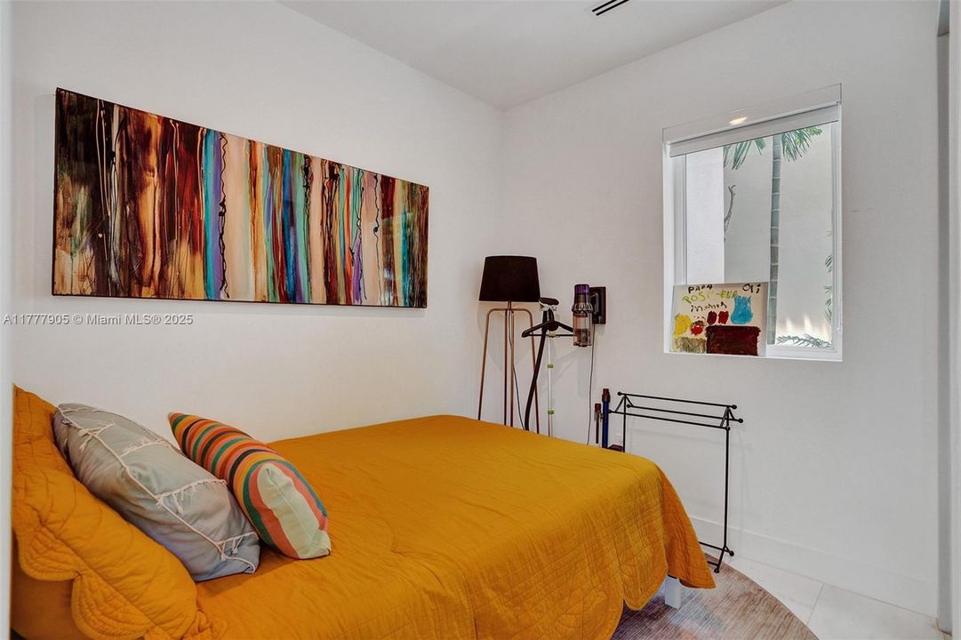 Vendido Recientemente: $5,999,000 (5 camas, 5 baños, 3791 Pies cuadrados)