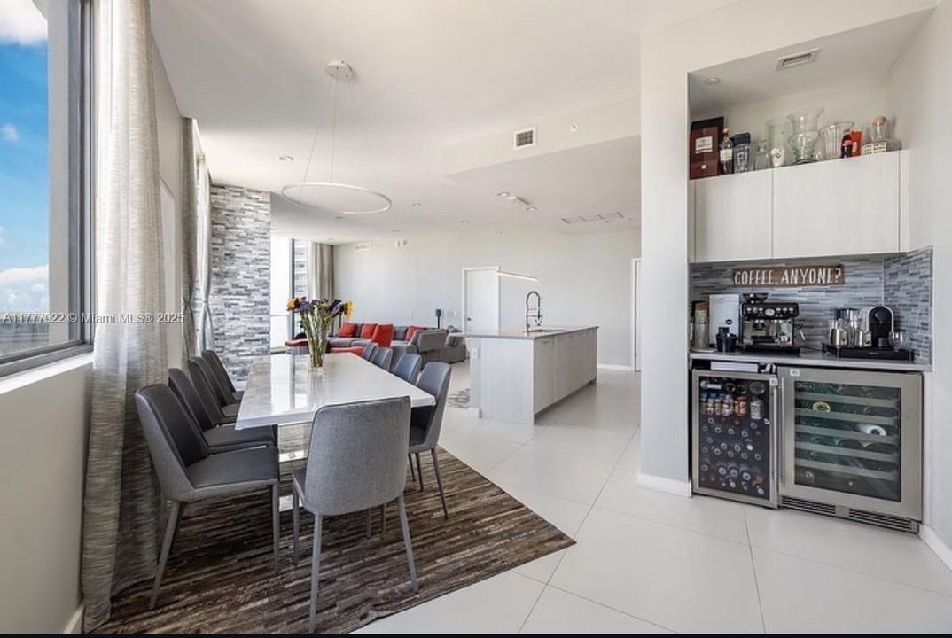 Recently Sold: $1,600,000 (4 beds, 4 baths, 2320 Square Feet)