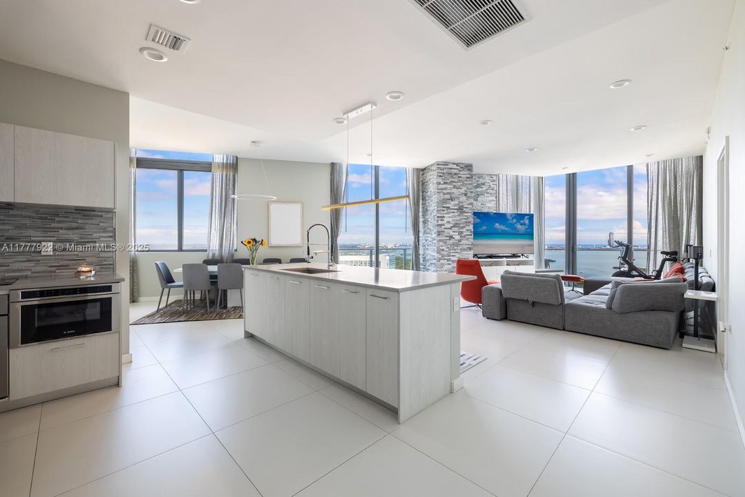 Recently Sold: $1,600,000 (4 beds, 4 baths, 2320 Square Feet)