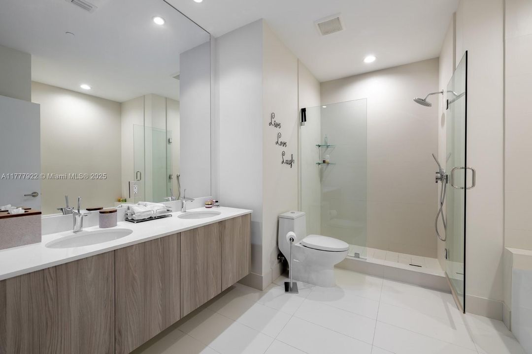 Recently Sold: $1,600,000 (4 beds, 4 baths, 2320 Square Feet)