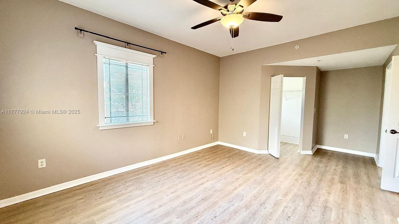 Recently Rented: $2,200 (1 beds, 1 baths, 878 Square Feet)