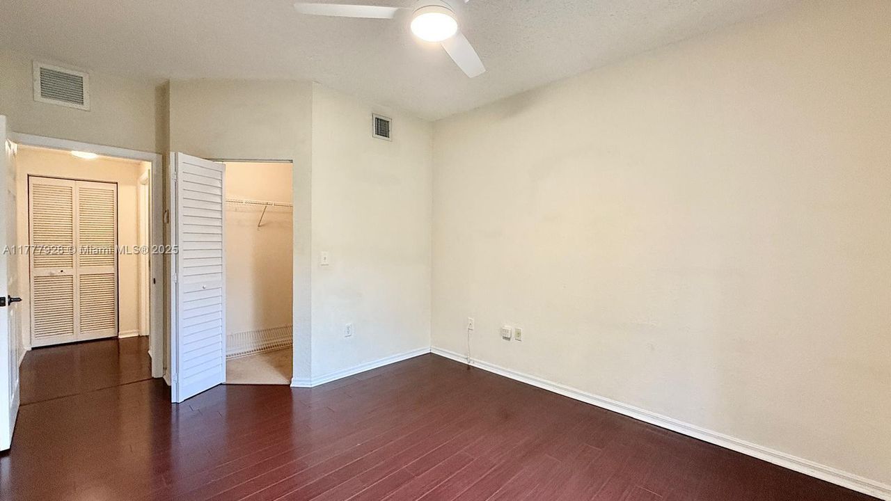 最近租的: $2,100 (1 贝兹, 1 浴室, 819 平方英尺)