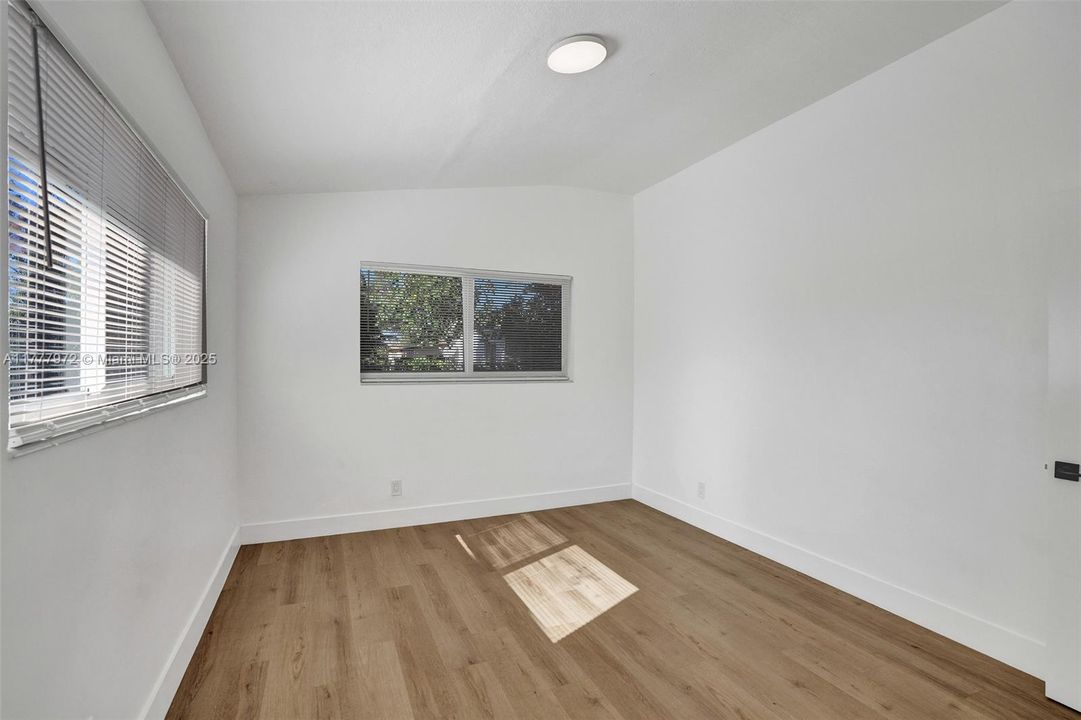 Recently Rented: $3,000 (2 beds, 1 baths, 1061 Square Feet)