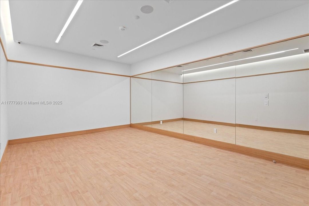 最近租的: $16,000 (2 贝兹, 2 浴室, 0 平方英尺)