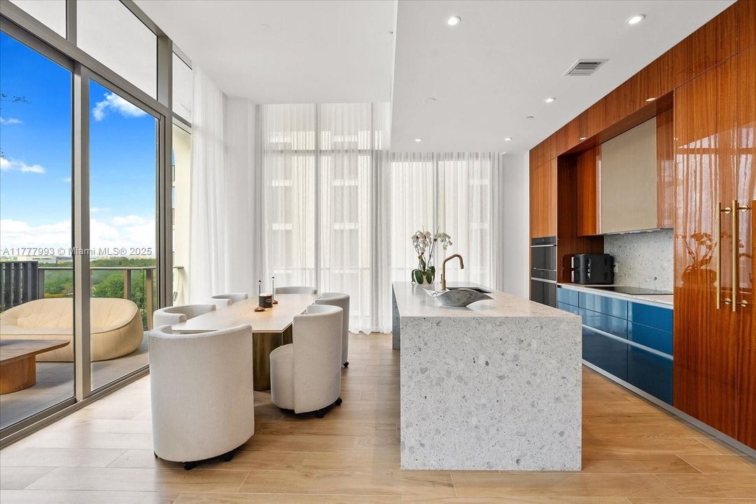 最近租的: $16,000 (2 贝兹, 2 浴室, 0 平方英尺)