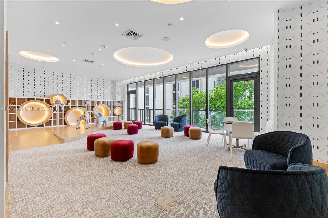 最近租的: $16,000 (2 贝兹, 2 浴室, 0 平方英尺)