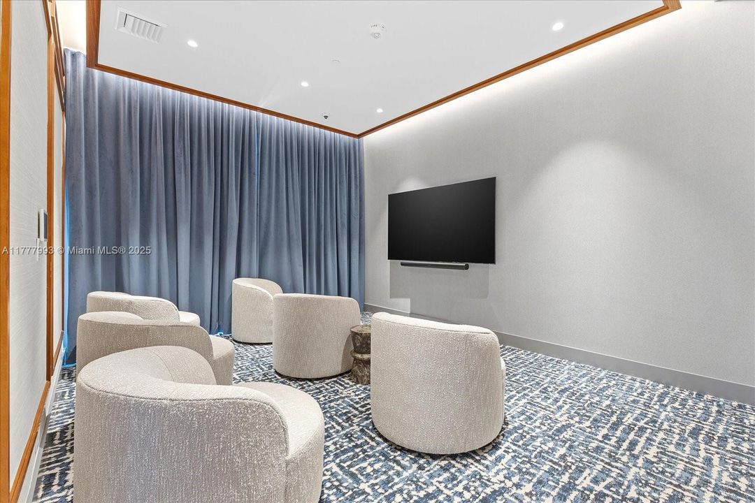 最近租的: $16,000 (2 贝兹, 2 浴室, 0 平方英尺)