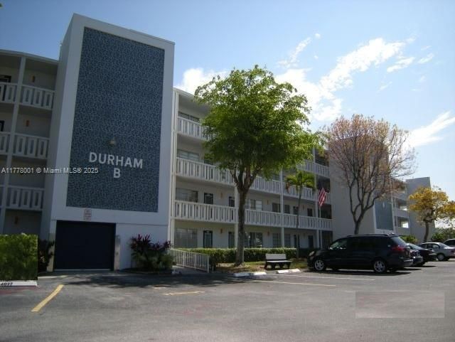 Recently Sold: $85,000 (1 beds, 1 baths, 715 Square Feet)