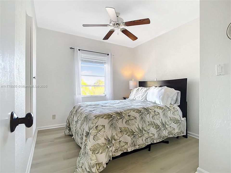 Recently Rented: $5,695 (3 beds, 2 baths, 1670 Square Feet)