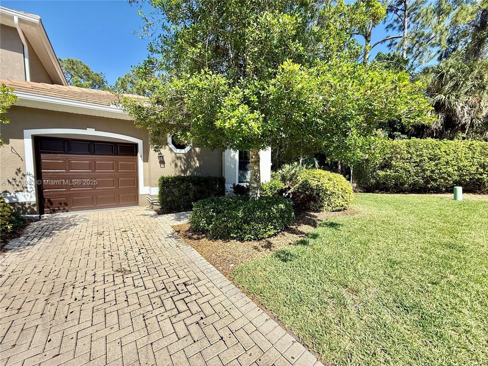 Vendido Recientemente: $355,000 (3 camas, 2 baños, 1311 Pies cuadrados)