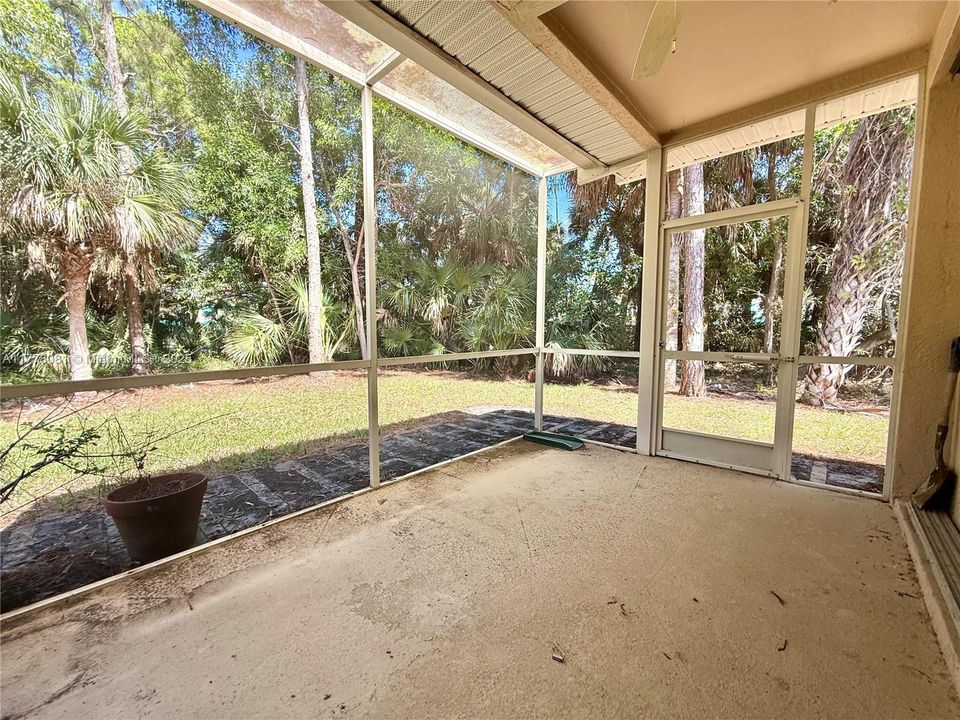 Vendido Recientemente: $355,000 (3 camas, 2 baños, 1311 Pies cuadrados)