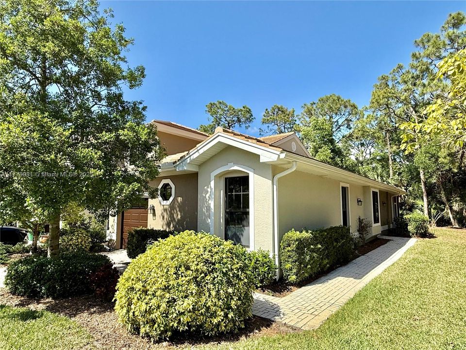 Vendido Recientemente: $355,000 (3 camas, 2 baños, 1311 Pies cuadrados)